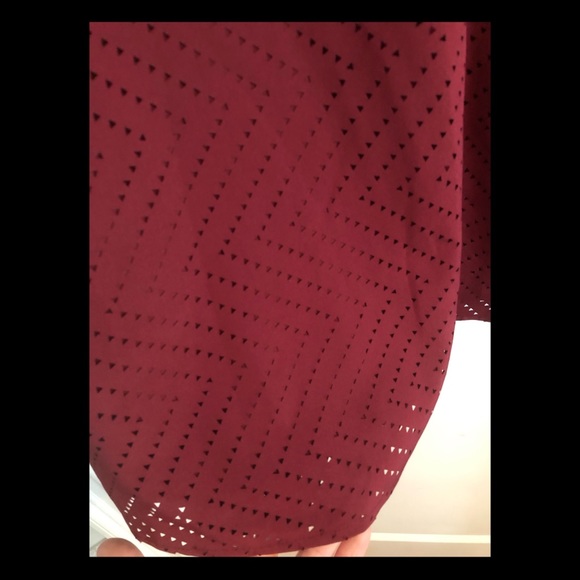 Size S Candies maroon, above the knee, split sleeve dress - Picture 4 of 4